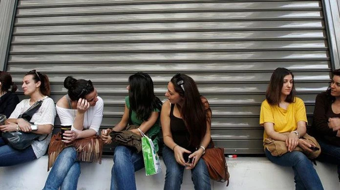 Εφάπαξ επίδομα της τάξης των 1000 ευρώ για ανέργους – Ποιοι το δικαιούνται και πώς το εισπράττουν